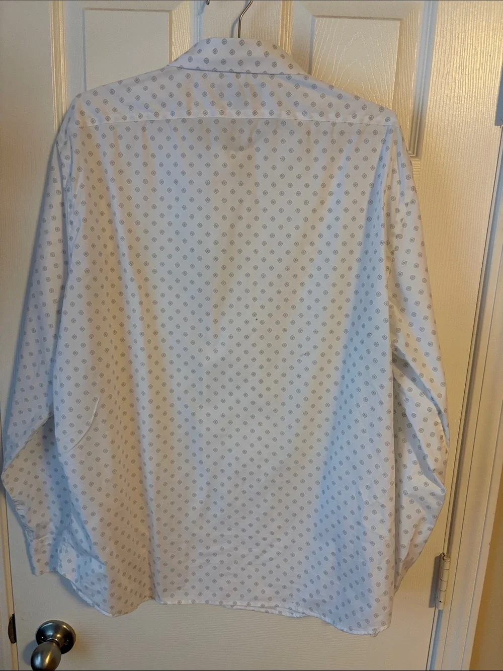 Banana Republic White Button-Up Shirt with Light Gray Dot Print